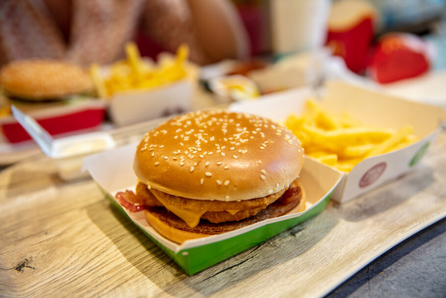 Lanches do McDonald’s nos EUA teriam causado surto de infecção por E. coli