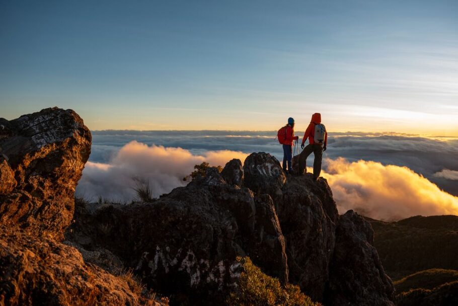 Para os aventureiros mais experientes, a trilha até o pico do Vulcão Baru é desafiadora