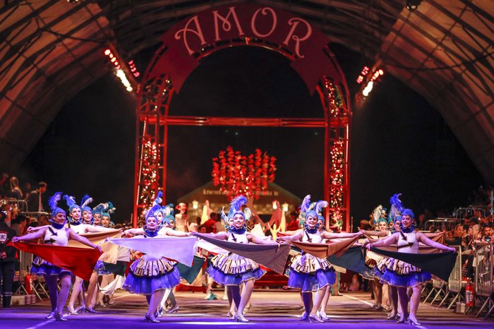 Após mais de 10 anos, o Grande Desfile de Natal retorna ao centro de Gramado