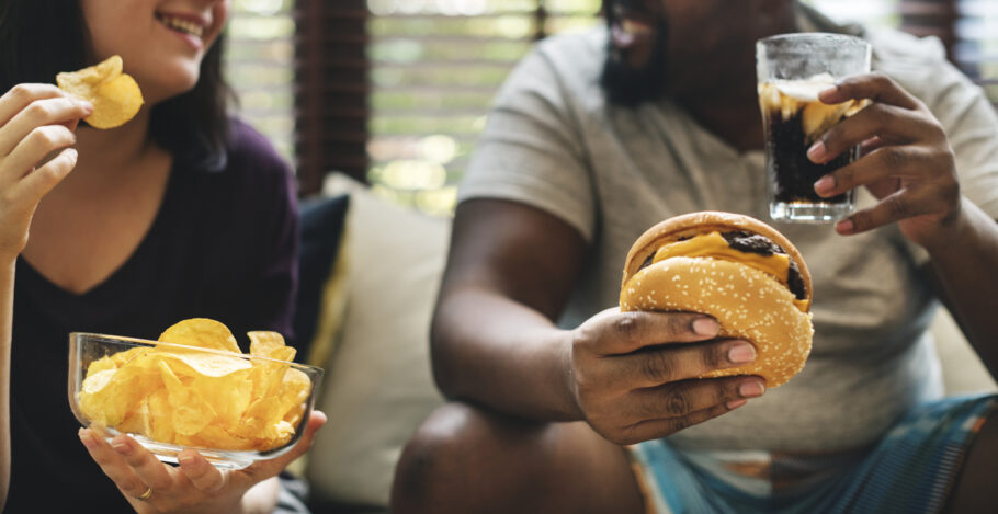 Por dia, 156 brasileiros perdem a vida por doenças relacionadas ao consumo de alimentos ultraprocessados