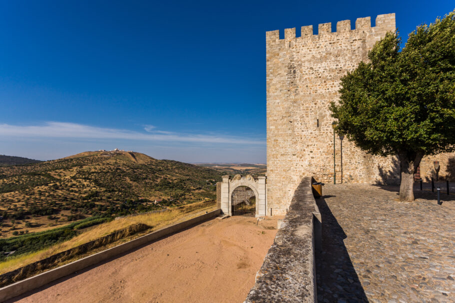 O Castelo de Elvas é um dos Patrimônio Mundial pela Unesco em Portugal