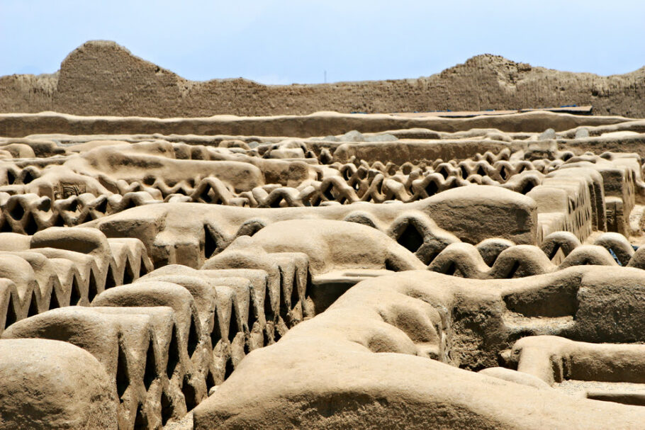 Ruínas de Chan Chan, cidade pré-colombiana de adobe construída pelos chimús