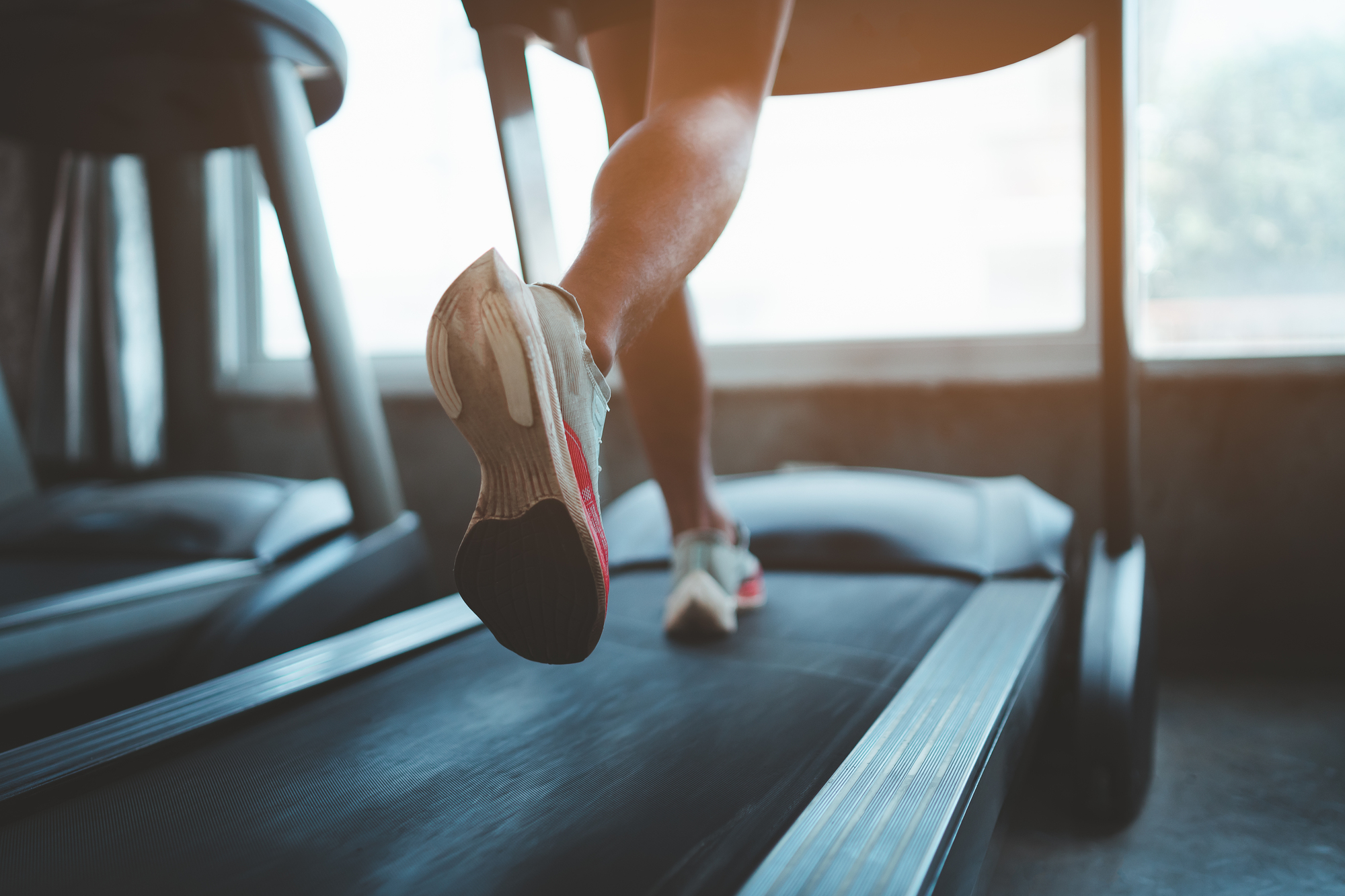 Método fácil durante a caminhada que ajuda a queimar mais calorias