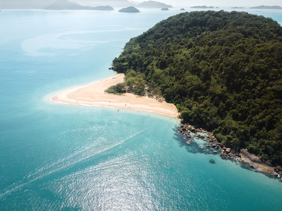 Ubatuba é apenas um dos muitos paraísos do Brasil.