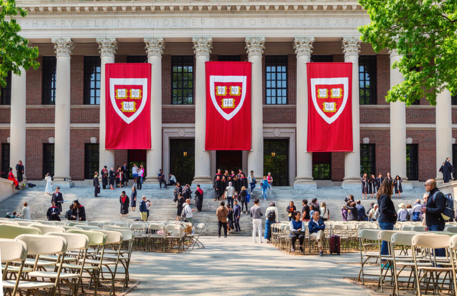 Programa ajuda pessoas negras e indígenas a estudar em Harvard, MIT e Oxford