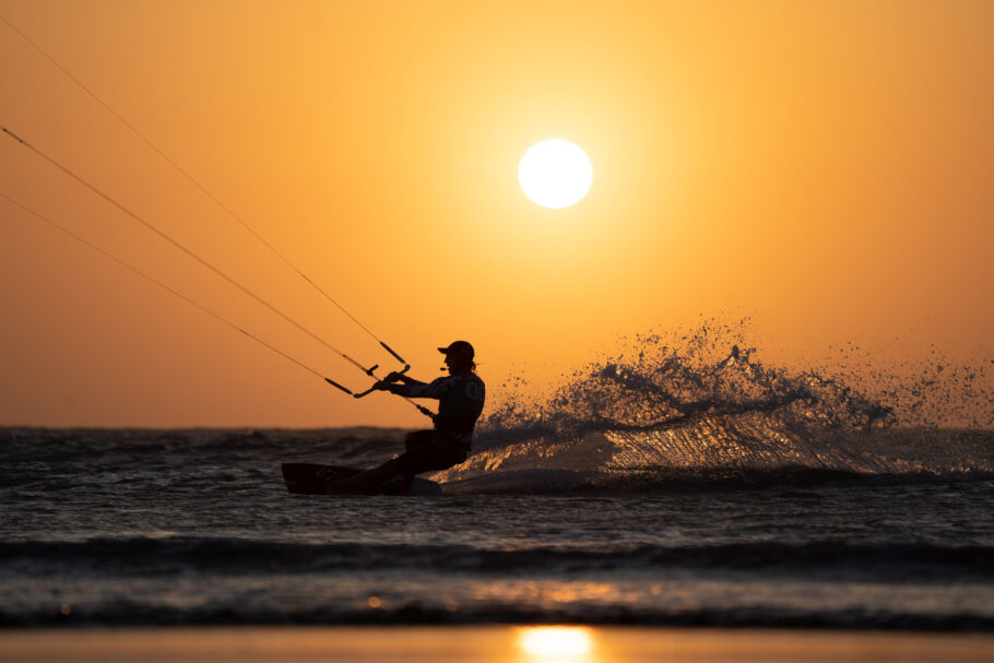 A região de Camocim é ideal para quem pratica kitesurfe