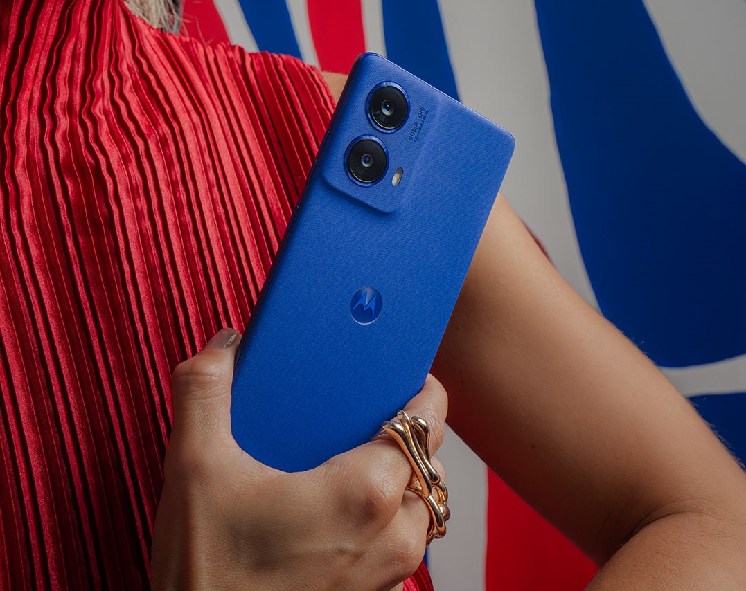 Com tela de borda infinita e câmera poderosa, o Moto G85 está no precinho!