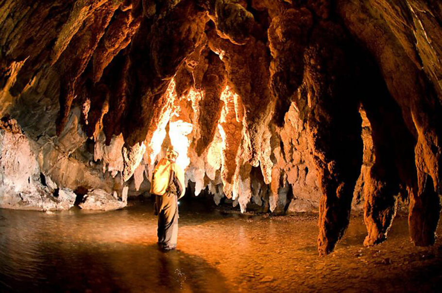 Interior da Caverna da Água Suja, em Iporanga