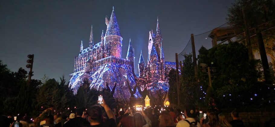 Show de luzes e projeções no castelo de Hogwarts, no Islands of Adventure