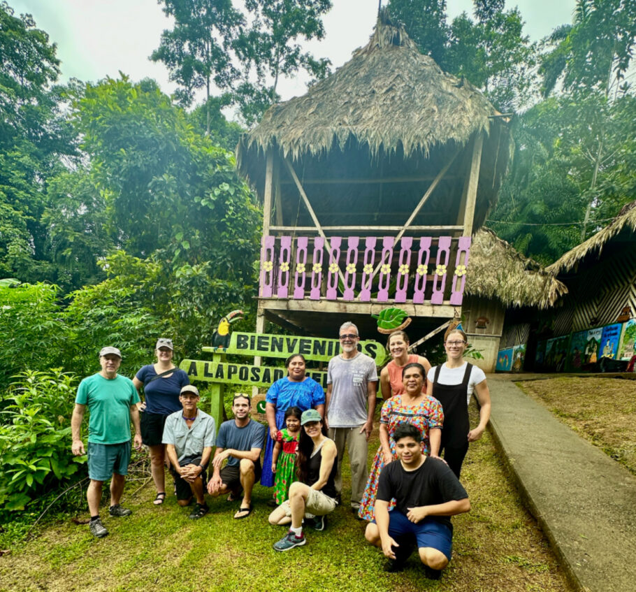 Imersão com indígenas em Bocas del Toro, no Panamá, como parte da Adventure Travel World Summit