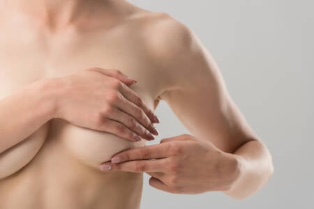 A densidade mamária pode ser um desafio para detectar tumores mesmo em exames regulares como a mamografia.