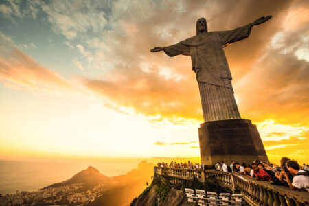 O interior da estátua é utilizado apenas pela equipe de manutenção e, infelizmente, nem todo mundo pode subir até lá.