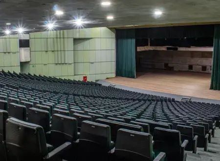 Localizado em Olinda, no estado de Pernambuco, o Teatro Guararapes Chico Science foi inaugurado em 1979.