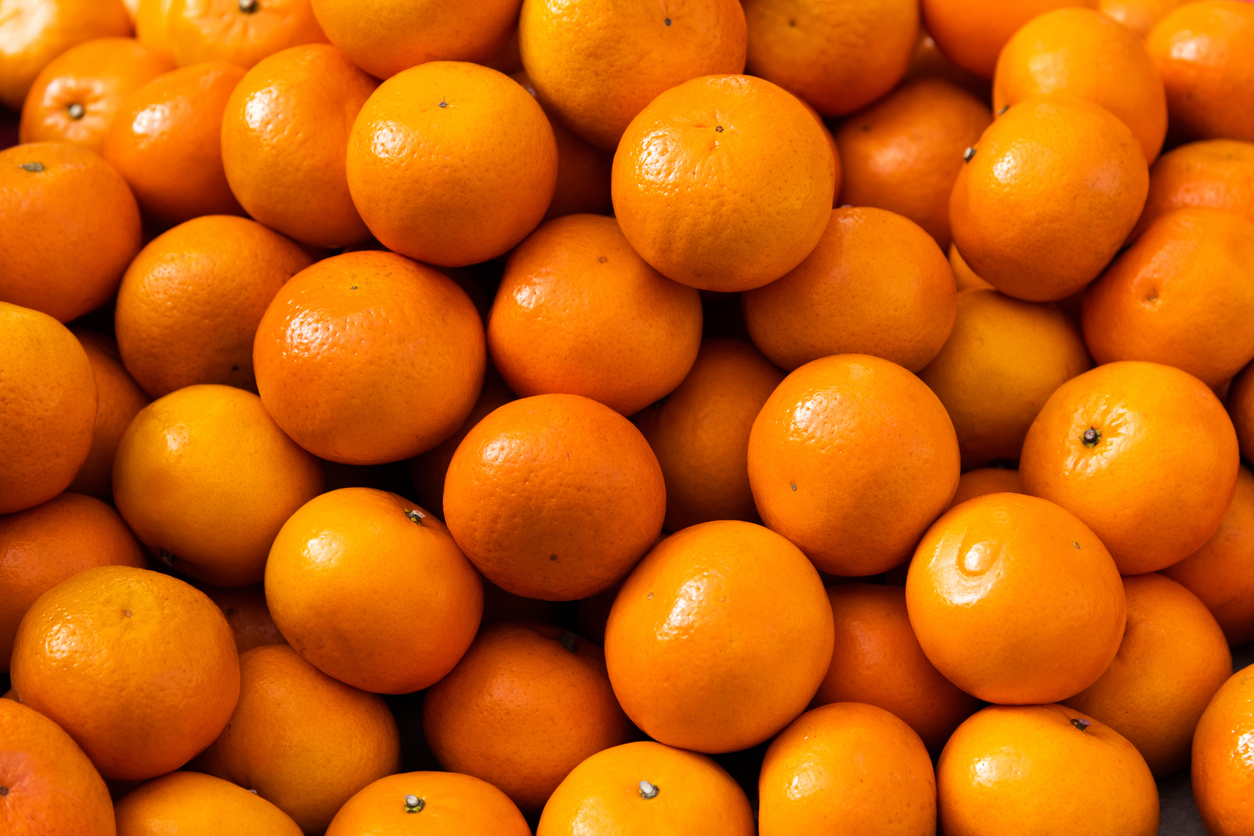 Transforme as cascas de laranja em chás, compotas e receitas criativas para uma alimentação saudável.