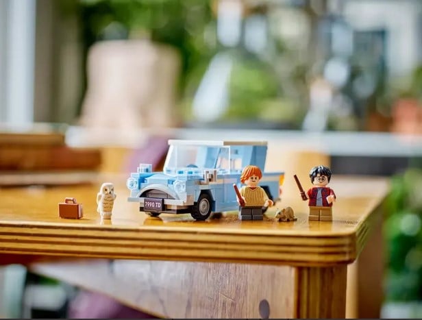 O Lego Harry Potter Ford Anglia sai por R$239,95