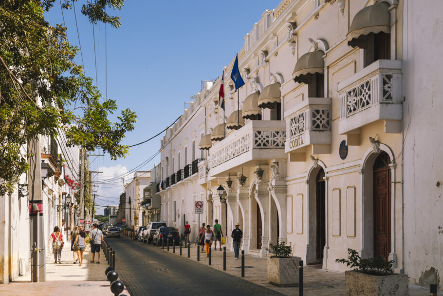 Ruas de Santo Domingo no bairro histórico colonial da República Dominicana