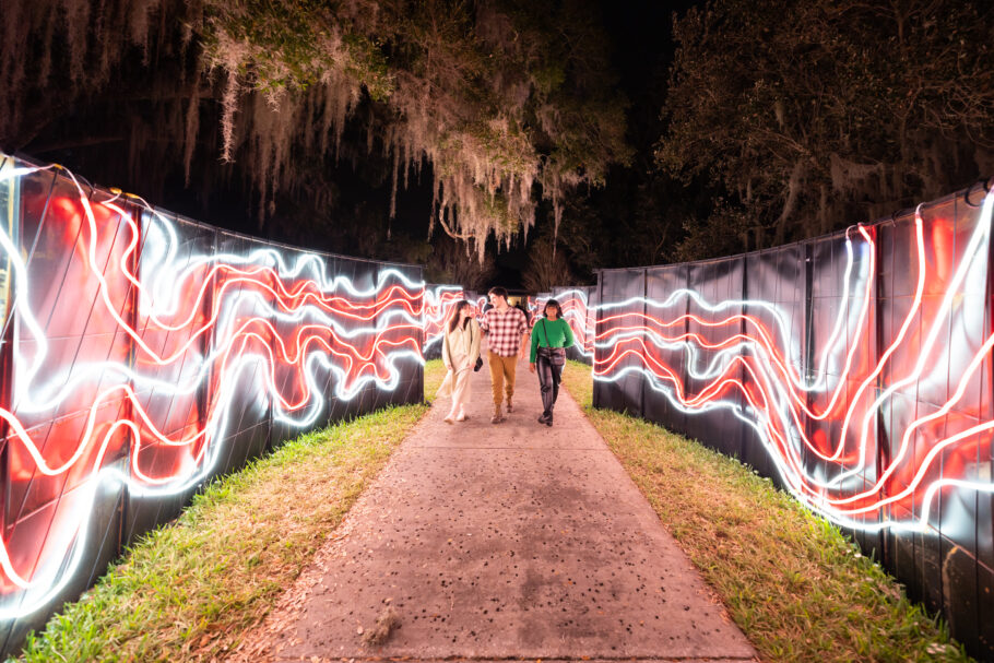 O Dazzling Nights transforma os jardins de Harry P. Leu em um paraíso iluminado