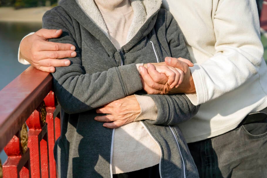 Estudo identifica um novo sinal precoce de Alzheimer