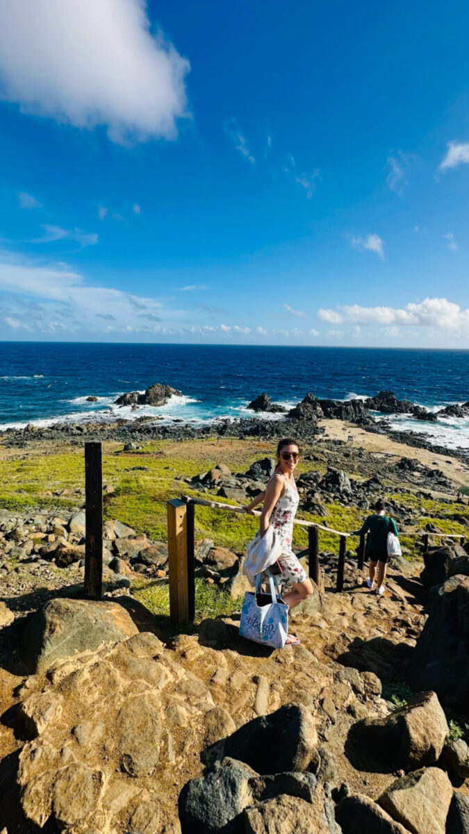 A caminho das piscinas naturais do parque Arikok, em Aruba