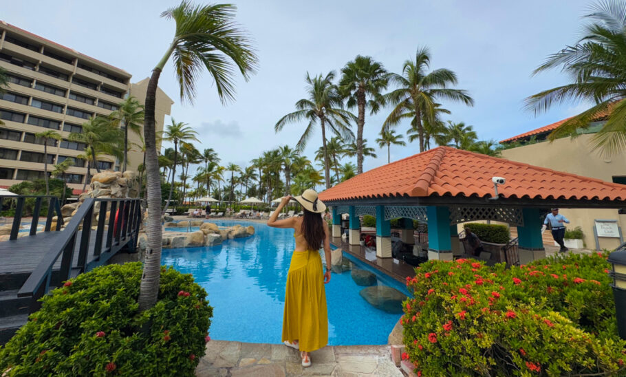 All inclusive, Barceló Aruba tem piscina gigante que serpenteia pelo jardim