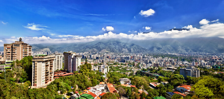 Vista panorâmica de Caracas; capital venezuelana será novo destino da Gol a partir de março