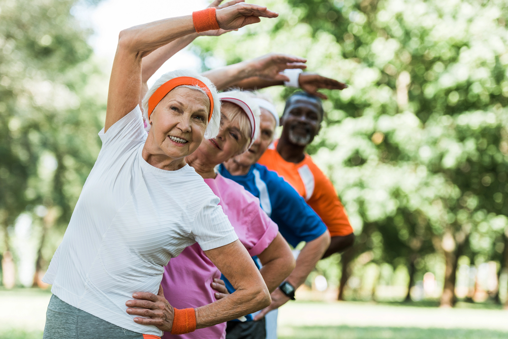 Esse tipo de exercício é especialmente benéfico para idosos que já possuem diagnóstico desses transtornos – AndrewLozovyi/Depositphotos