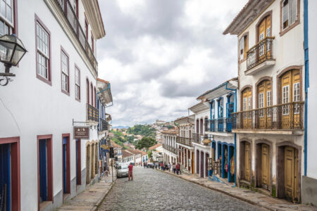 Localizada em Minas Gerais, a cidade de Ouro Preto é, com toda certeza, uma das maiores cidades históricas do Brasil.