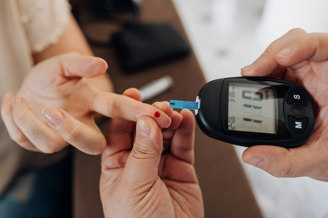 Observar essas mudanças e adotar hábitos mais saudáveis pode fazer toda a diferença na prevenção do diabetes – Igor Alecsander/istock