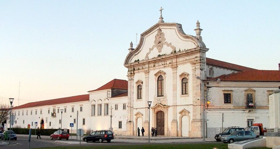 O Convento de São Francisco foi fundado no século 13