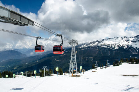 Whistler Blackcomb, localizado na província da Colúmbia Britânica, Canadá, é a maior área de esqui da América do Norte.