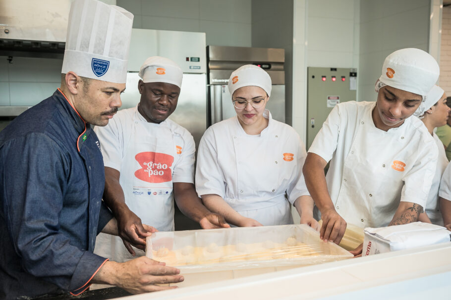 Fundação Bunge oferece cursos gratuitos de panificação e confeitaria para jovens