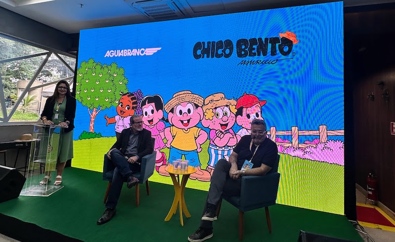 Executivos da Viação Águia Branca e da Mauricio de Sousa Produções reunidos no lançamento do ônibus do Chico Bento