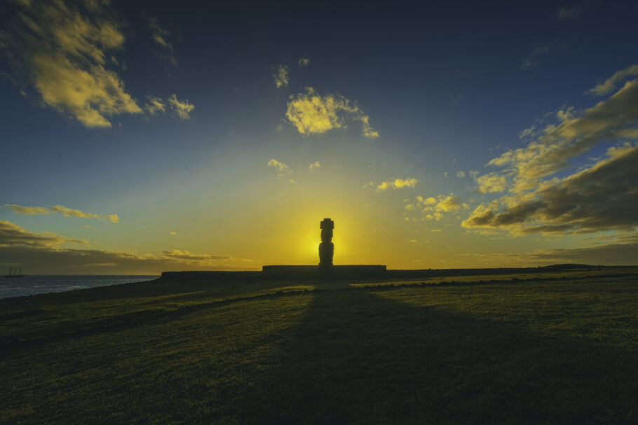 Contemplar o nascer do sol na Ilha de Páscoa é uma das experiências únicas