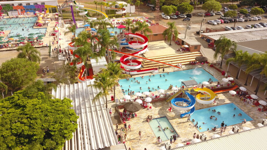 Complexo de piscinas do Parque Maeda, no interior paulista