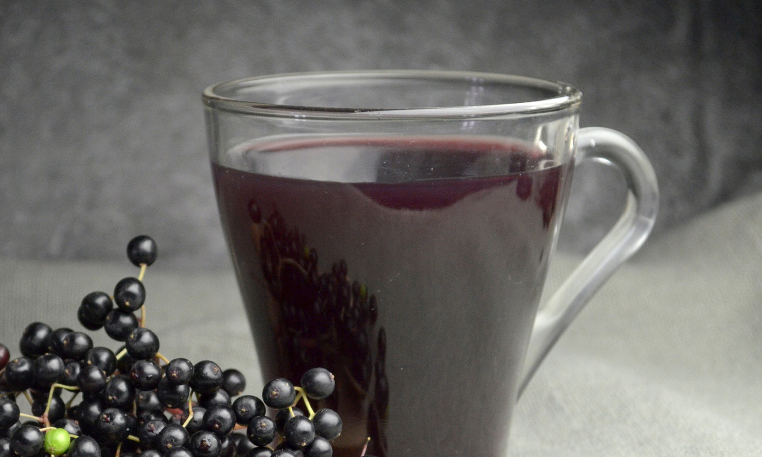 Benefícios do suco de sabugueiro