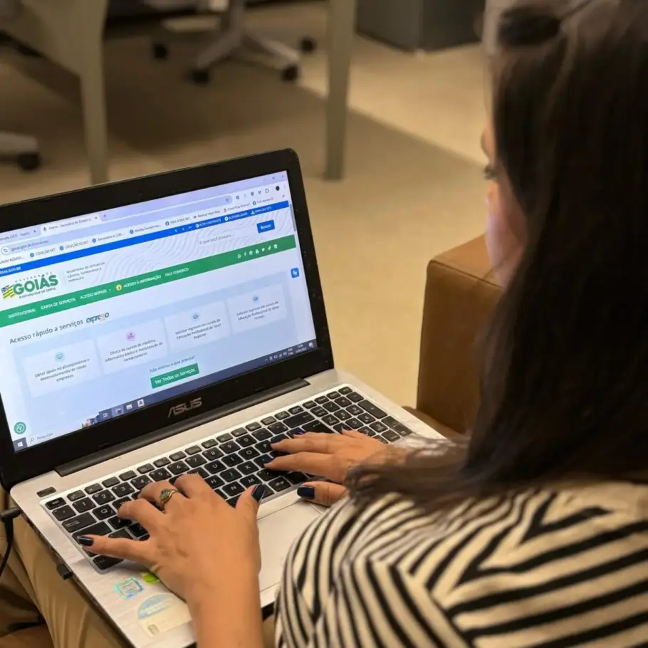 Para participar da seleção, os candidatos devem ter concluído o ensino médio e ter, no mínimo, 16 anos