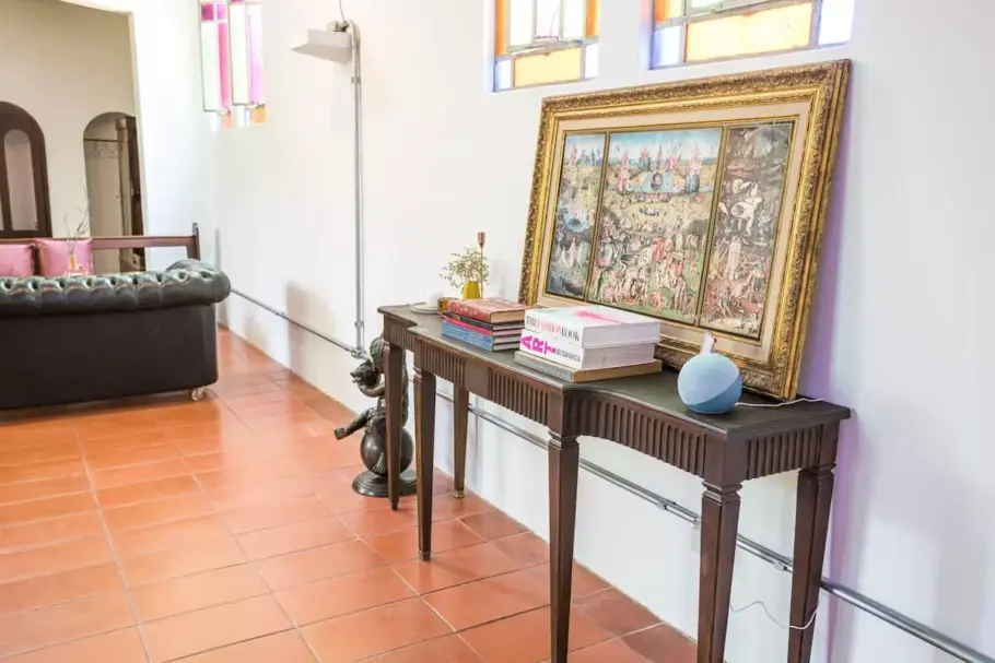 A capela tem salão de mais de 100 m² e está equipada com diversas facilidades