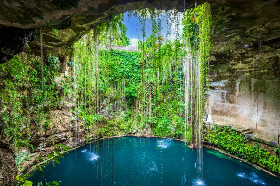 Ik-Kil é cenote mais famoso da região de Cancún