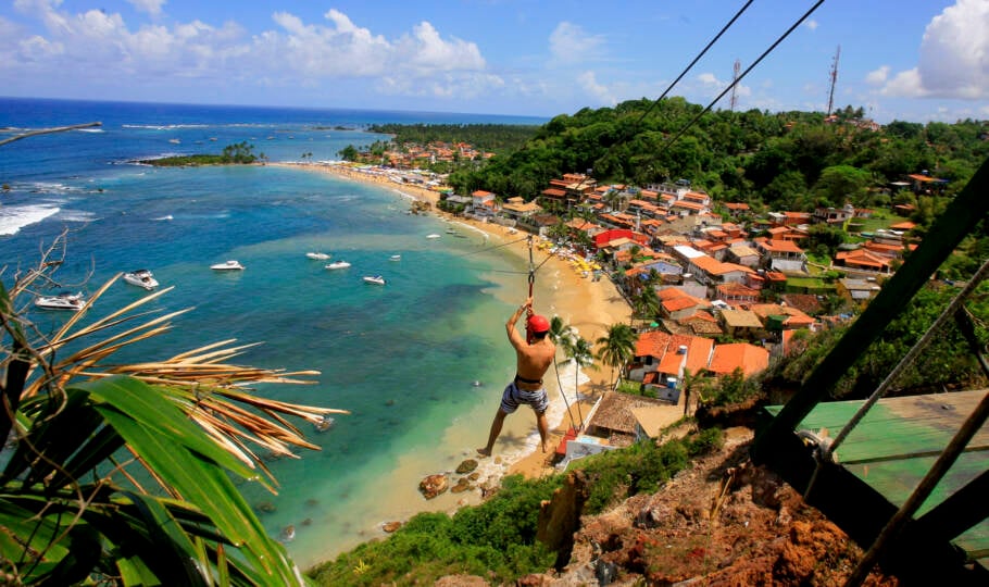 Tirolesa na Primeira Praia em Morro de São Paulo