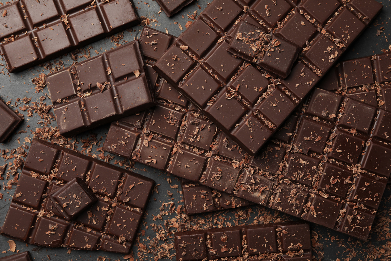 Consumido com moderação, o chocolate amargo pode ser um aliado na prevenção de doenças cardiovasculares.