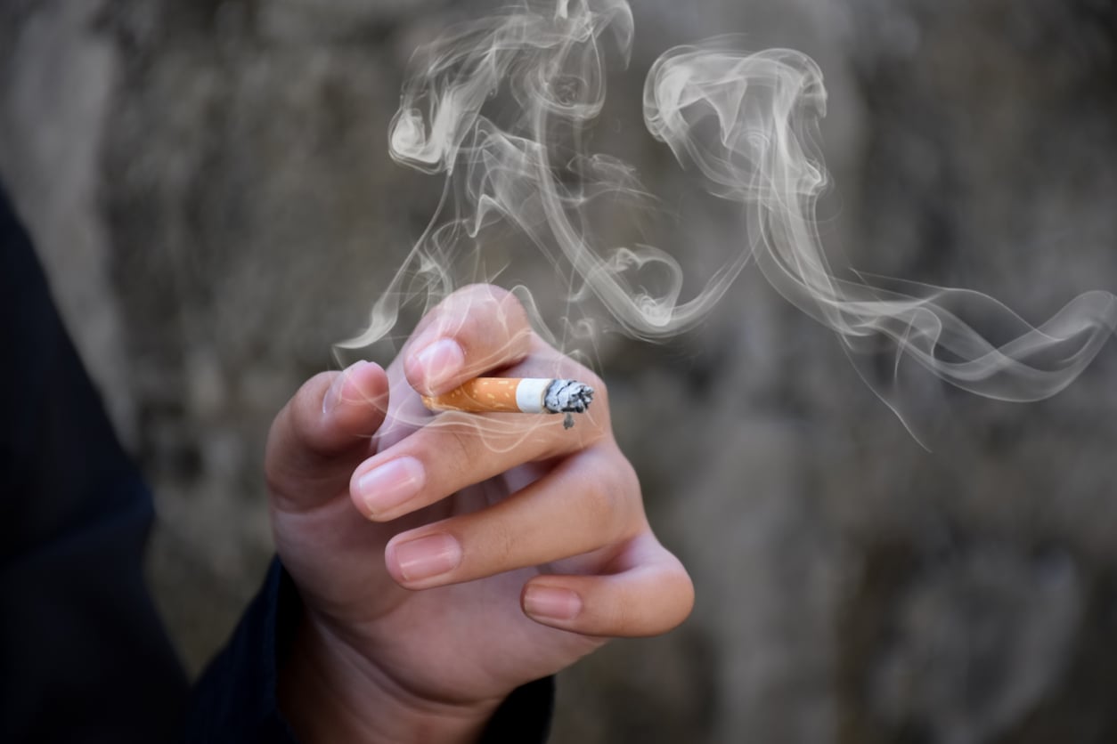 Estudo aponta que um cigarro tira 20 minutos de vida dos fumantes