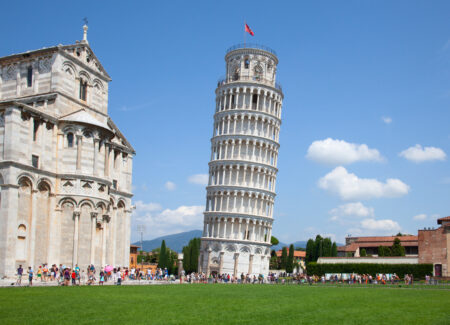 Conheça 7 curiosidades sobre a Torre de Pisa.