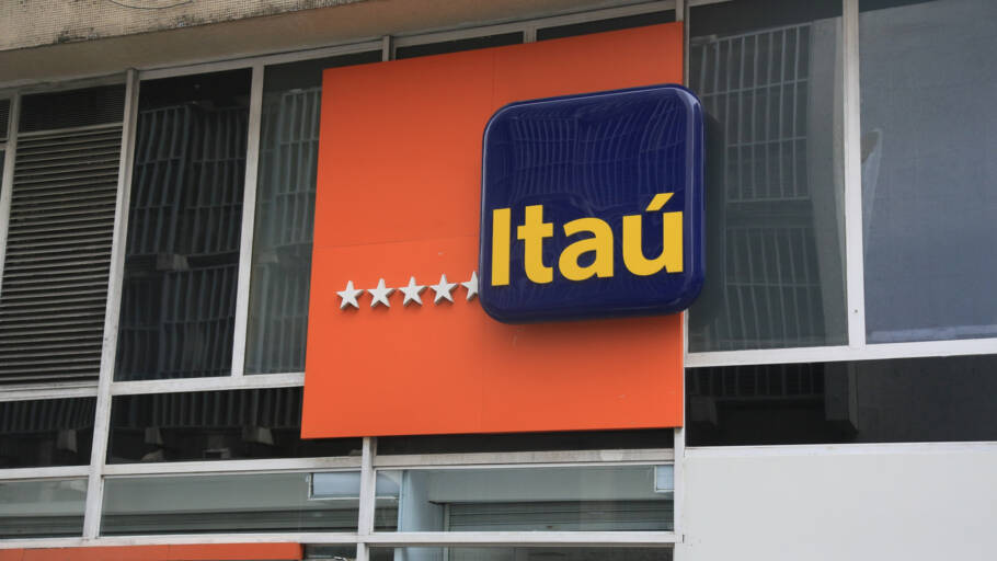 Itaú oferece bolsas de R$ 6 mil para mestrandos e doutorandos