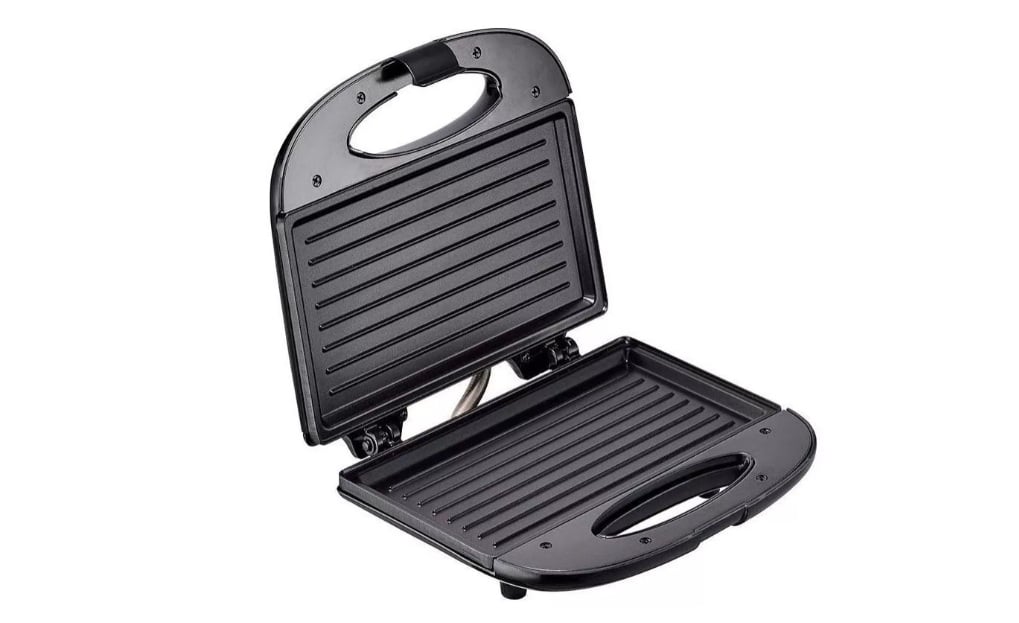 A sanduicheira da Arno sai por R$139,99 no Mercado Livre