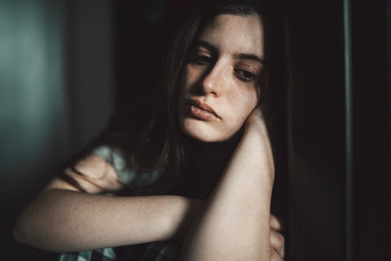 Pressão por perfeição afeta o bem-estar da geração Z. | (Foto usada apenas para fins ilustrativos. Posada por profissional.)