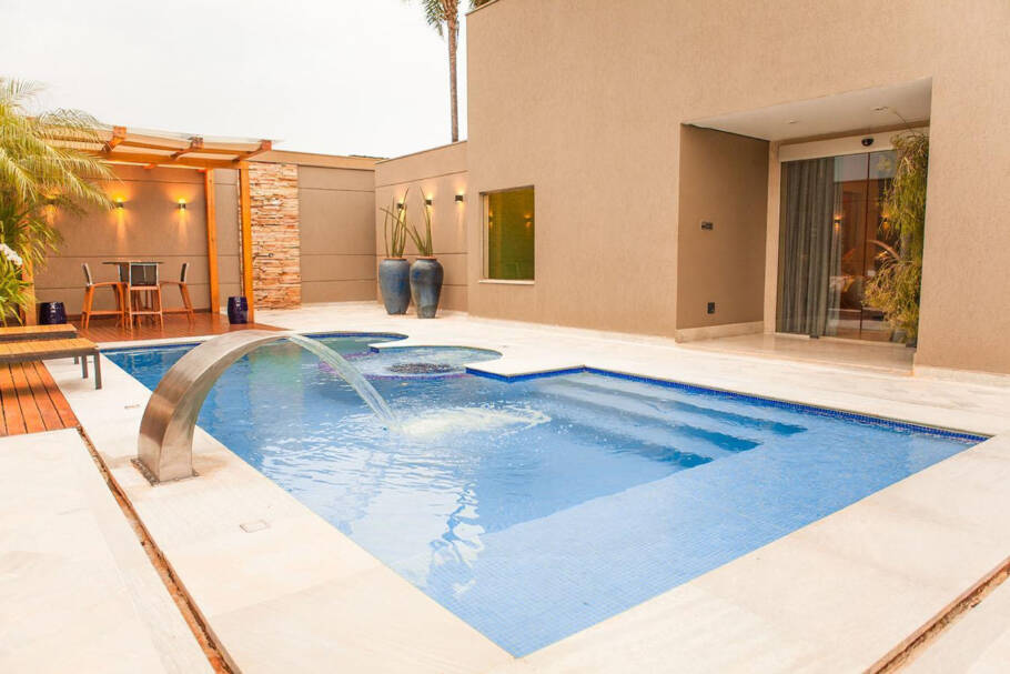 Piscina do Garden Motel, em Uberaba (MG)