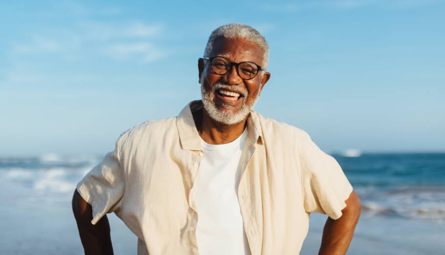 Pessoas com laços sociais fortes não apenas são mais felizes, mas também vivem mais e apresentam melhor saúde. (Foto usada apenas para fins ilustrativos. Posada por profissional)