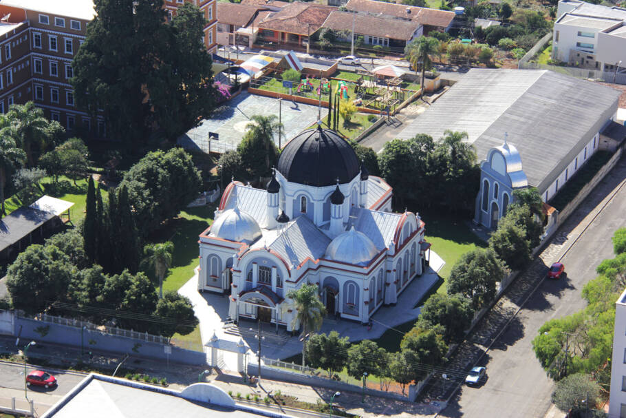 Vista aérea da Igreja de São Josafat, construída entre 1925 e 1928, em estilo bizantino