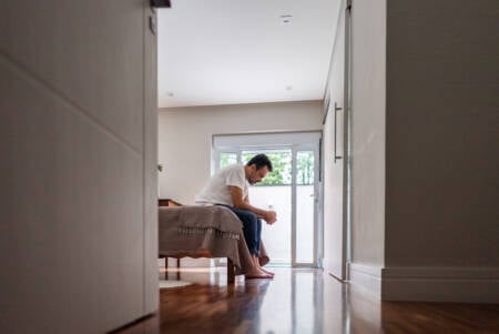 Novo estudo revela 13 bactérias ligadas a transtornos mentais como a depressão.