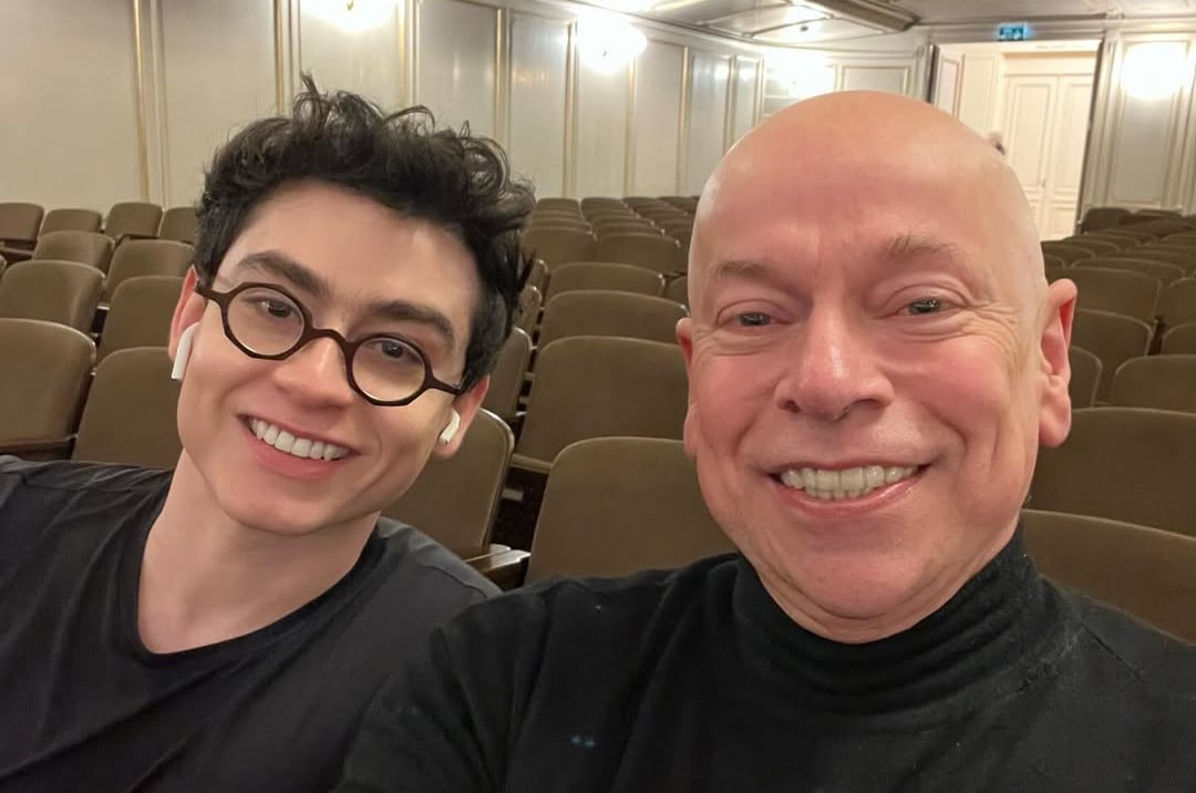 O cantor Vitor Fadul e o marido, Leandro Karnal